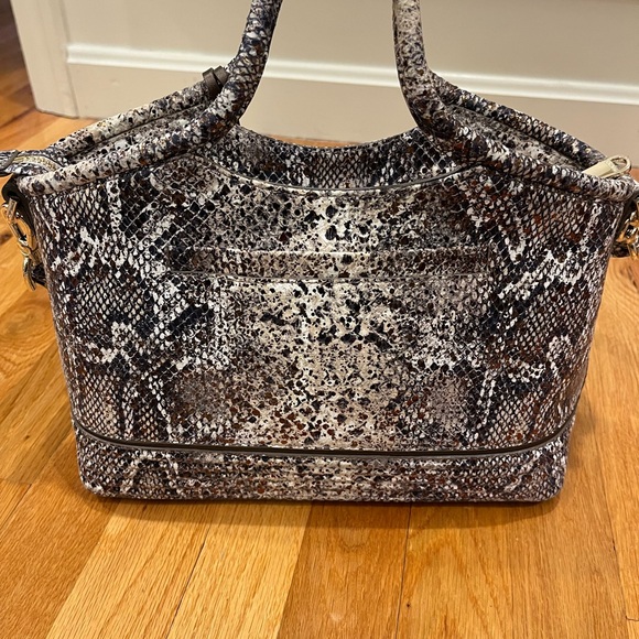 Snakeskin Pattern Handbag - Picture 5 of 10